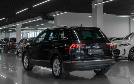 Volkswagen Tiguan II, 2021 год, 3 250 000 рублей, 4 фотография