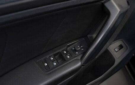 Volkswagen Tiguan II, 2021 год, 3 250 000 рублей, 20 фотография