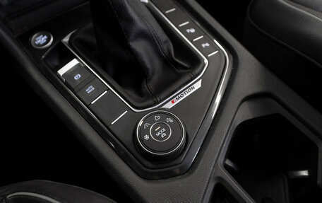 Volkswagen Tiguan II, 2021 год, 3 250 000 рублей, 15 фотография