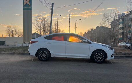 Hyundai Solaris II рестайлинг, 2017 год, 700 000 рублей, 4 фотография