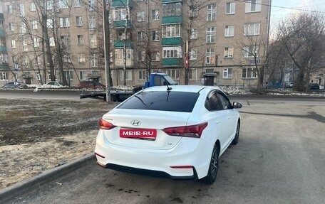 Hyundai Solaris II рестайлинг, 2017 год, 700 000 рублей, 6 фотография