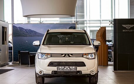 Mitsubishi Outlander III рестайлинг 3, 2013 год, 2 фотография