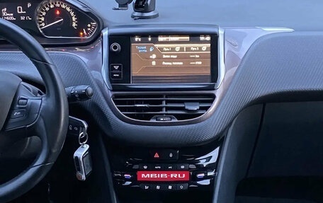 Peugeot 2008 II, 2014 год, 895 000 рублей, 9 фотография