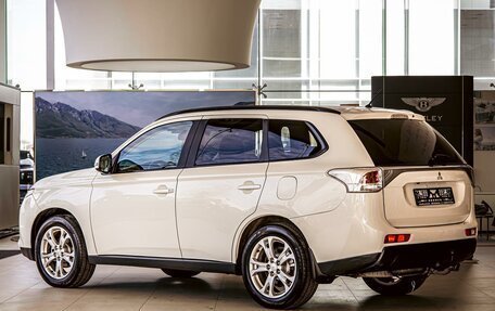 Mitsubishi Outlander III рестайлинг 3, 2013 год, 4 фотография