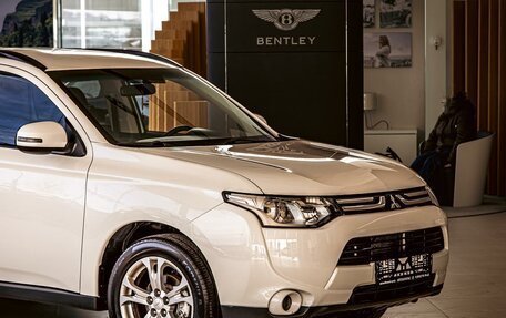 Mitsubishi Outlander III рестайлинг 3, 2013 год, 8 фотография