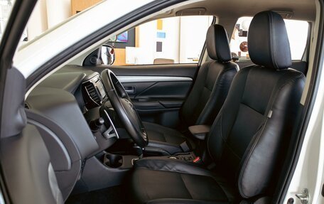 Mitsubishi Outlander III рестайлинг 3, 2013 год, 11 фотография