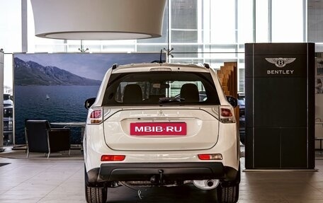 Mitsubishi Outlander III рестайлинг 3, 2013 год, 5 фотография