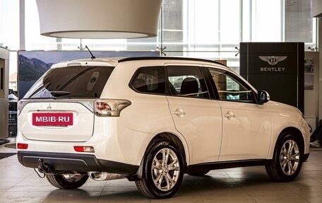 Mitsubishi Outlander III рестайлинг 3, 2013 год, 6 фотография