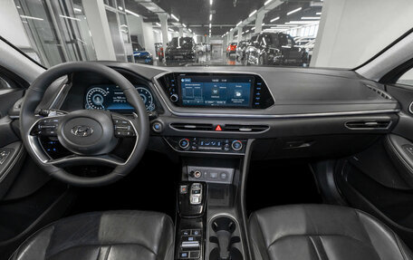 Hyundai Sonata VIII, 2019 год, 1 995 000 рублей, 8 фотография