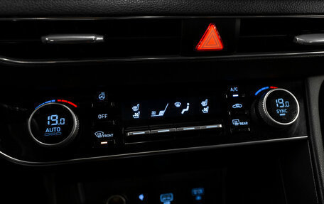 Hyundai Sonata VIII, 2019 год, 1 995 000 рублей, 23 фотография