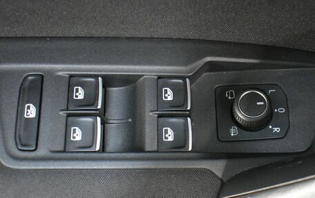 Volkswagen Tiguan II, 2018 год, 1 899 000 рублей, 11 фотография