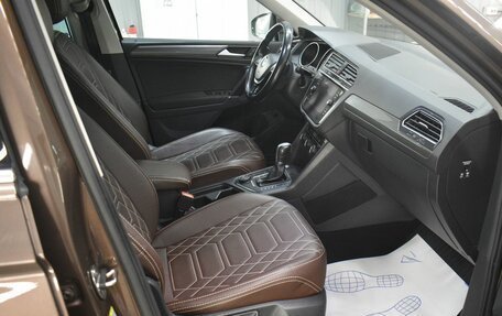 Volkswagen Tiguan II, 2018 год, 1 899 000 рублей, 12 фотография