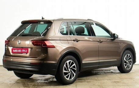 Volkswagen Tiguan II, 2018 год, 1 899 000 рублей, 4 фотография