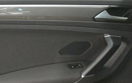 Volkswagen Tiguan II, 2018 год, 1 899 000 рублей, 16 фотография