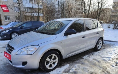 KIA cee'd I рестайлинг, 2009 год, 495 000 рублей, 1 фотография