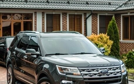 Ford Explorer VI, 2019 год, 2 850 000 рублей, 1 фотография