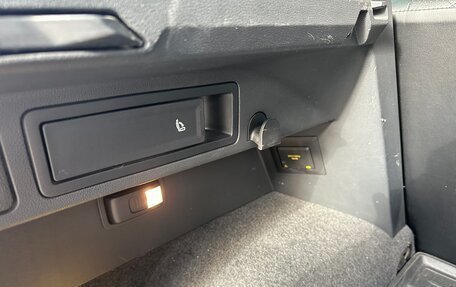 Volkswagen Tiguan II, 2018 год, 3 500 000 рублей, 13 фотография