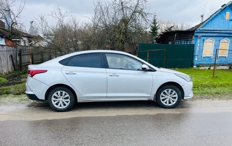 Hyundai Solaris II рестайлинг, 2020 год, 1 200 000 рублей, 2 фотография