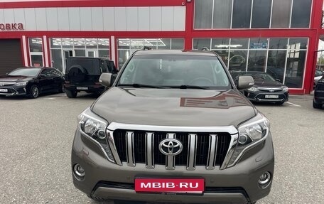 Toyota Land Cruiser Prado 150 рестайлинг 2, 2015 год, 3 100 000 рублей, 2 фотография