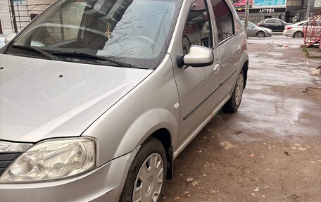 Renault Logan I, 2013 год, 450 000 рублей, 3 фотография