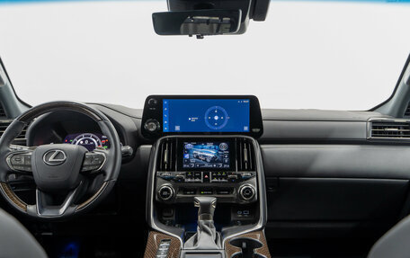 Lexus LX, 2024 год, 19 490 000 рублей, 16 фотография