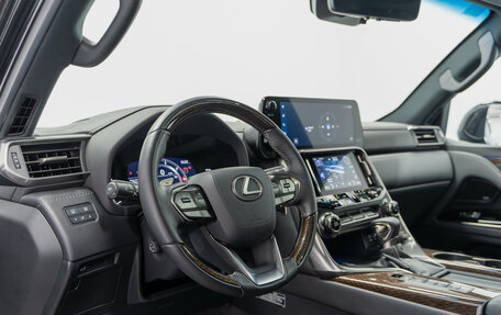 Lexus LX, 2024 год, 19 490 000 рублей, 13 фотография