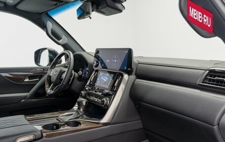 Lexus LX, 2024 год, 19 490 000 рублей, 15 фотография