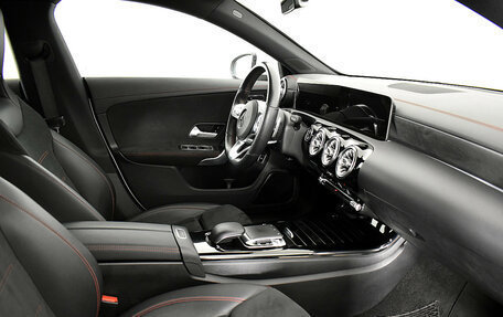Mercedes-Benz CLA, 2019 год, 3 099 000 рублей, 6 фотография