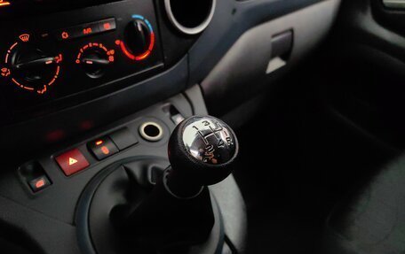 Peugeot Partner II рестайлинг 2, 2010 год, 398 000 рублей, 16 фотография