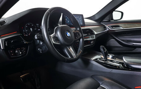 BMW 5 серия, 2019 год, 4 190 000 рублей, 14 фотография