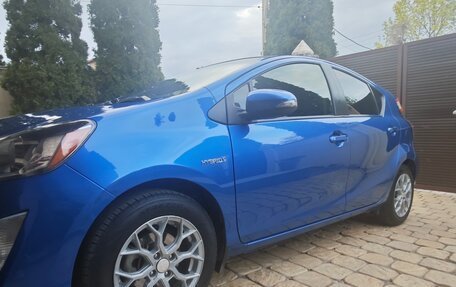 Toyota Prius c I, 2015 год, 1 350 000 рублей, 5 фотография