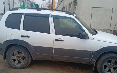 Chevrolet Niva I рестайлинг, 2019 год, 720 000 рублей, 3 фотография