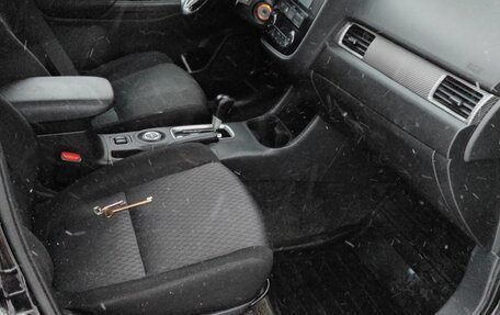 Mitsubishi Outlander III рестайлинг 3, 2013 год, 1 200 000 рублей, 4 фотография