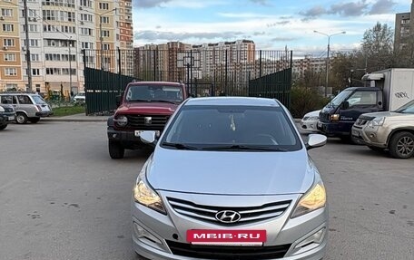 Hyundai Solaris II рестайлинг, 2015 год, 700 000 рублей, 2 фотография