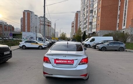 Hyundai Solaris II рестайлинг, 2015 год, 700 000 рублей, 4 фотография