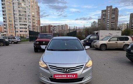 Hyundai Solaris II рестайлинг, 2015 год, 700 000 рублей, 9 фотография