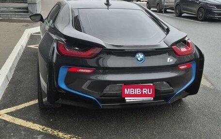 BMW i8 I рестайлинг, 2015 год, 6 800 000 рублей, 4 фотография