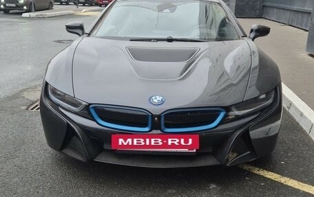 BMW i8 I рестайлинг, 2015 год, 6 800 000 рублей, 2 фотография