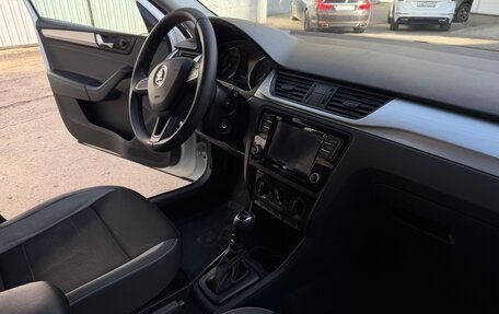 Skoda Rapid I, 2017 год, 1 250 000 рублей, 18 фотография