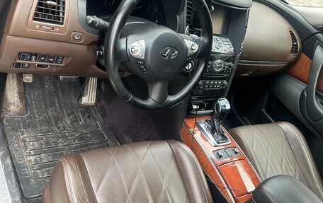 Infiniti QX70, 2014 год, 2 300 000 рублей, 6 фотография