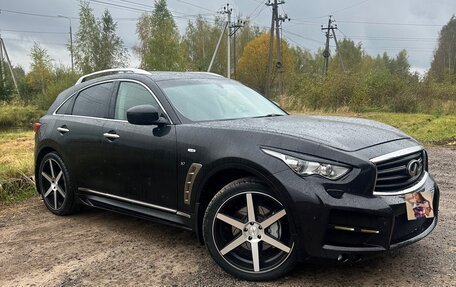 Infiniti QX70, 2014 год, 2 300 000 рублей, 14 фотография
