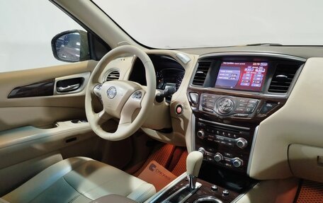Nissan Pathfinder, 2014 год, 1 850 000 рублей, 14 фотография