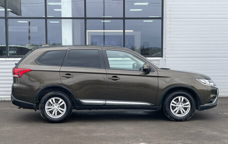 Mitsubishi Outlander III рестайлинг 3, 2019 год, 2 249 000 рублей, 6 фотография