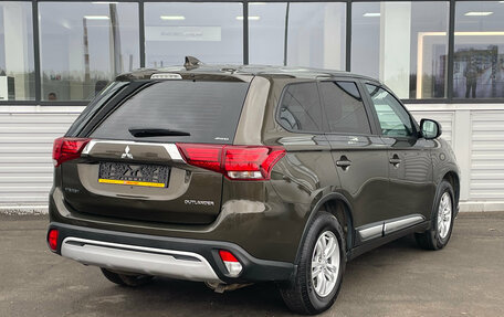 Mitsubishi Outlander III рестайлинг 3, 2019 год, 2 249 000 рублей, 5 фотография