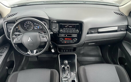 Mitsubishi Outlander III рестайлинг 3, 2019 год, 2 249 000 рублей, 9 фотография