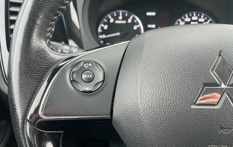 Mitsubishi Outlander III рестайлинг 3, 2019 год, 2 249 000 рублей, 14 фотография