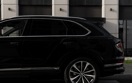 Bentley Bentayga I, 2025 год, 35 000 000 рублей, 9 фотография