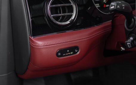 Bentley Bentayga I, 2025 год, 35 000 000 рублей, 17 фотография