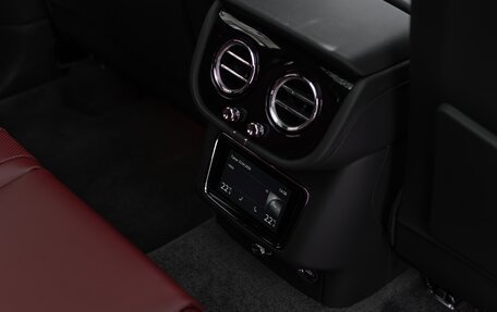 Bentley Bentayga I, 2025 год, 35 000 000 рублей, 38 фотография