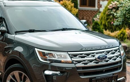 Ford Explorer VI, 2019 год, 2 850 000 рублей, 2 фотография